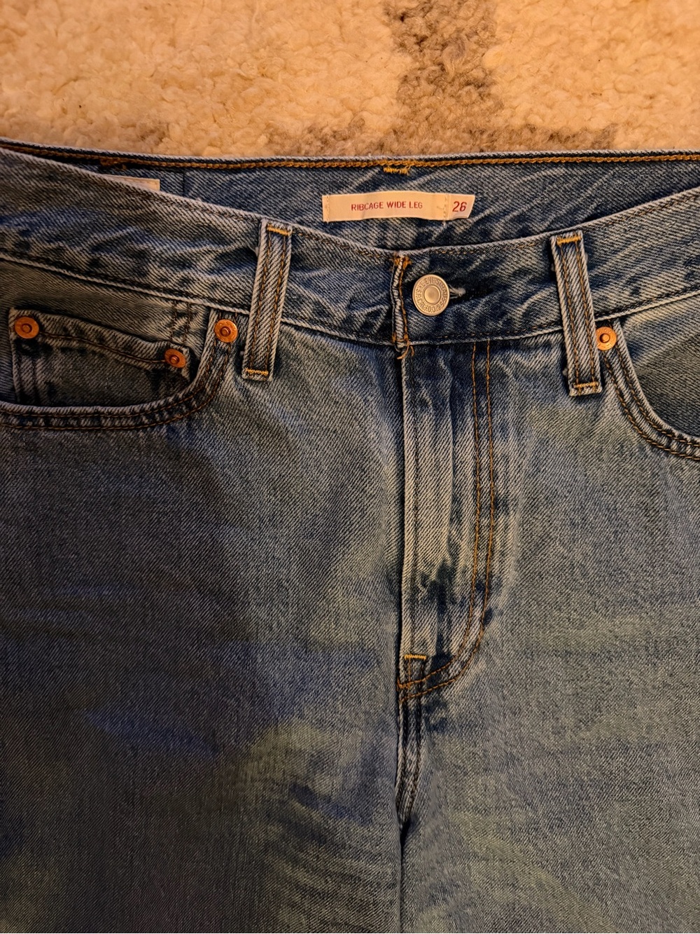 Levi’s women’s ribcage High-Rise Blue Denim Jeans - Picture 2 of 2